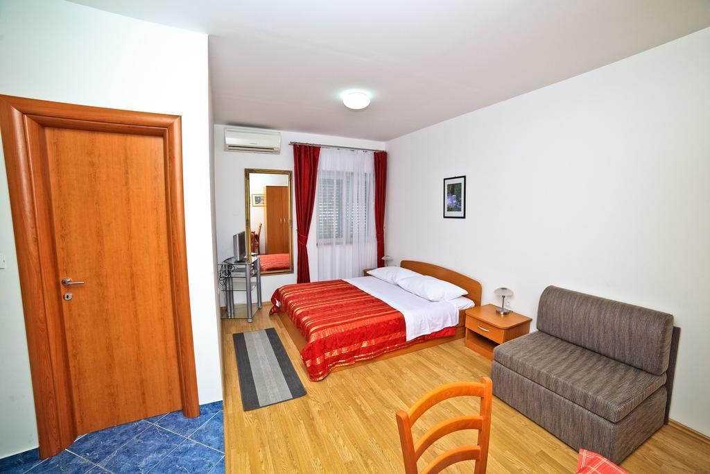 פודסטראנה Apartments Bozikovic מראה חיצוני תמונה
